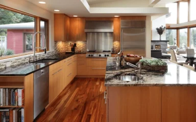 طراحی آشپزخانه با دیوارپوش و کفپوش‌های مدرن